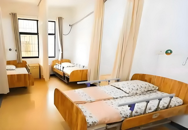 非全日制大专 深户_变态男躲女神床下，尺度生猛的日本电影！ 尺理托请旅前办运客提